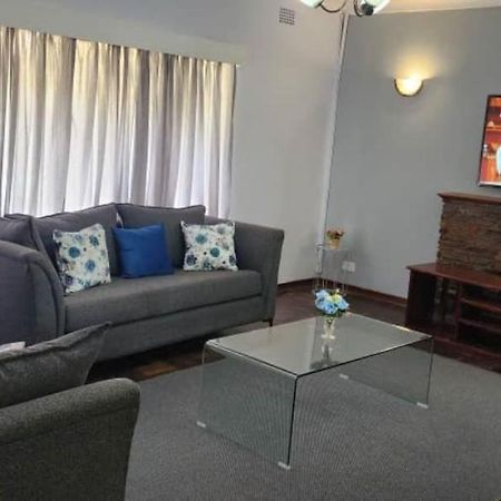 Lovely 3 Bed In Mount Pleasant - 2153 Harare Exterior photo