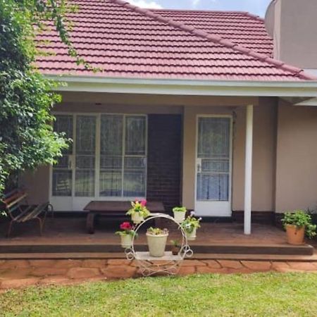 Lovely 3 Bed In Mount Pleasant - 2153 Harare Exterior photo